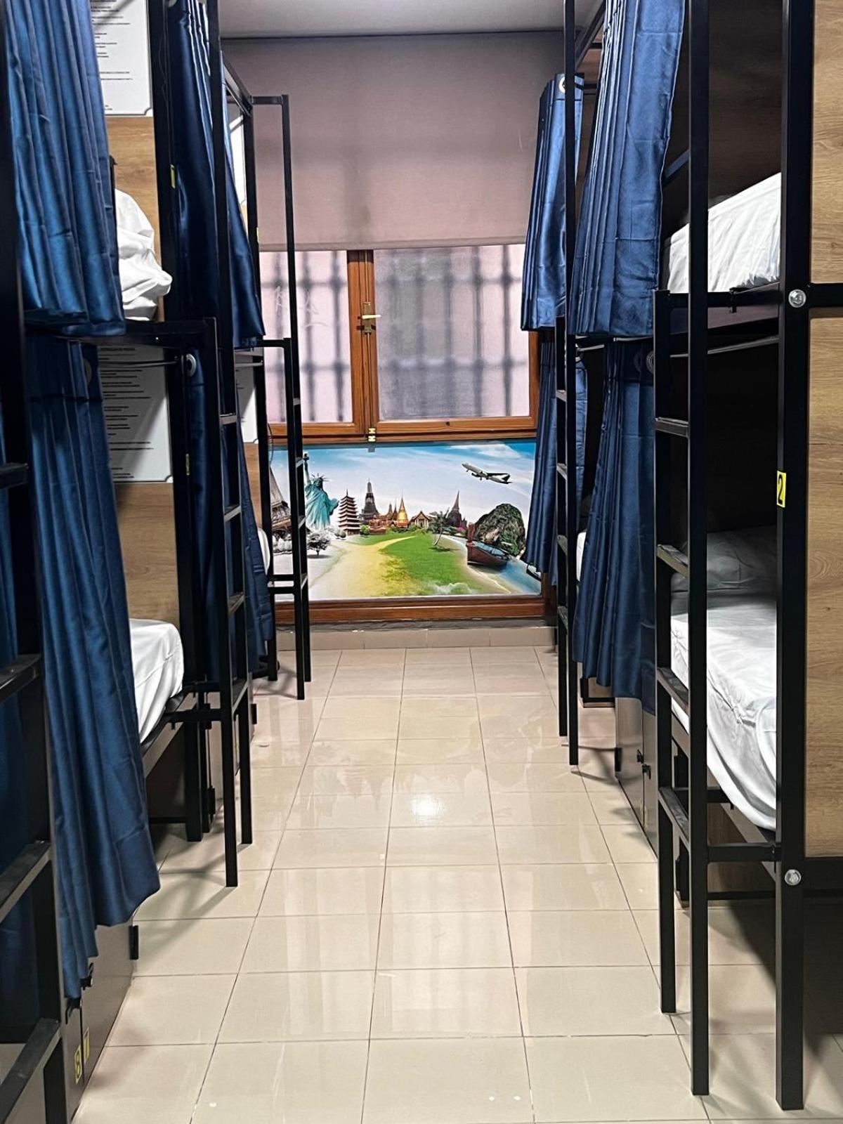 Hostel Estrella 20 Madrid Eksteriør bilde