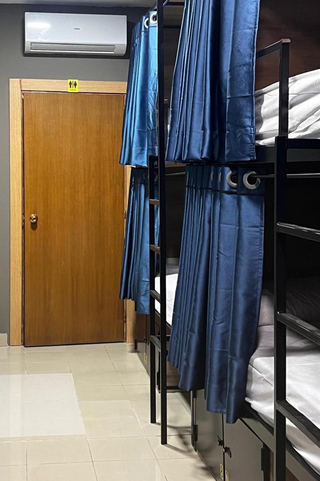 Hostel Estrella 20 Madrid Eksteriør bilde