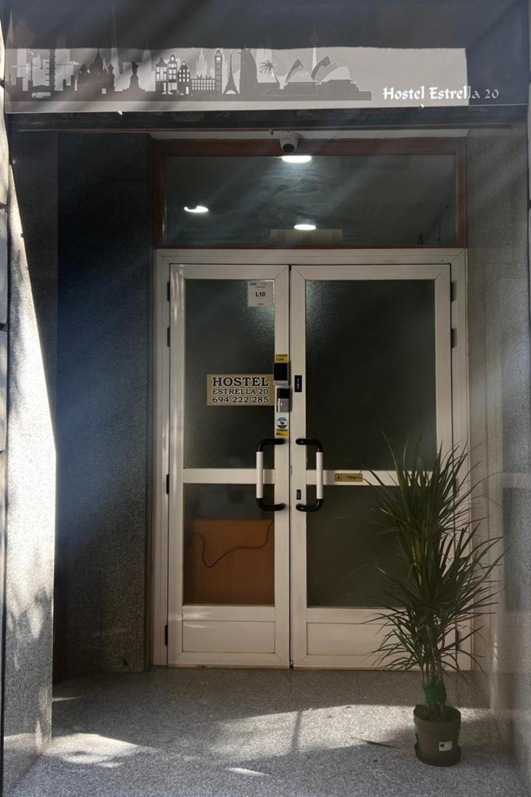 Hostel Estrella 20 Madrid Eksteriør bilde